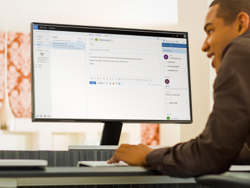 Dynamics 365 App for Outlook being used on a desktop
